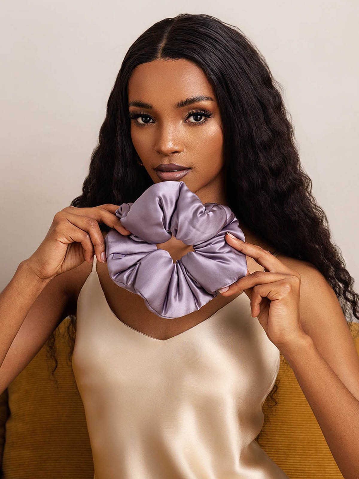 [Donkerpaars] SilkSilky-NL Zijde Scrunchie 005