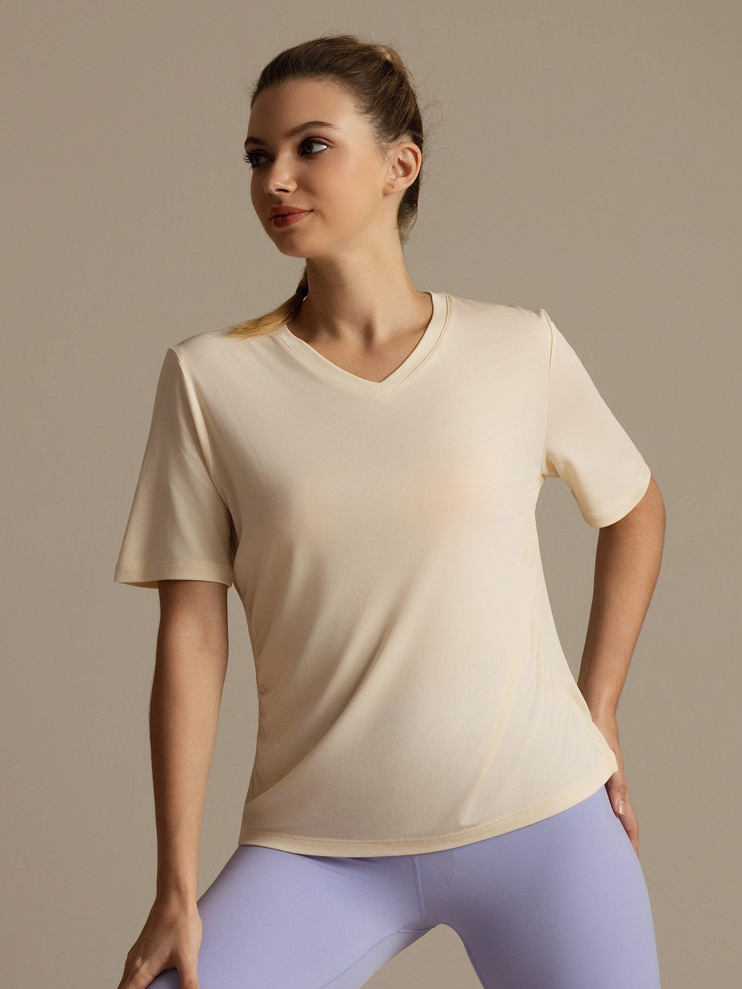 [Beige] SilkSilky-NL Korte Mouw V Hals Dames T-Shirt 006