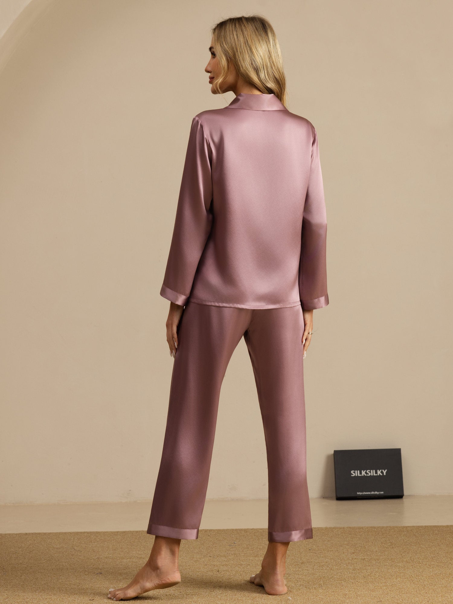 [Bleek Mauve] SilkSilky-NL Lange Mouw Notchkraag Dames Pyjama Set 002