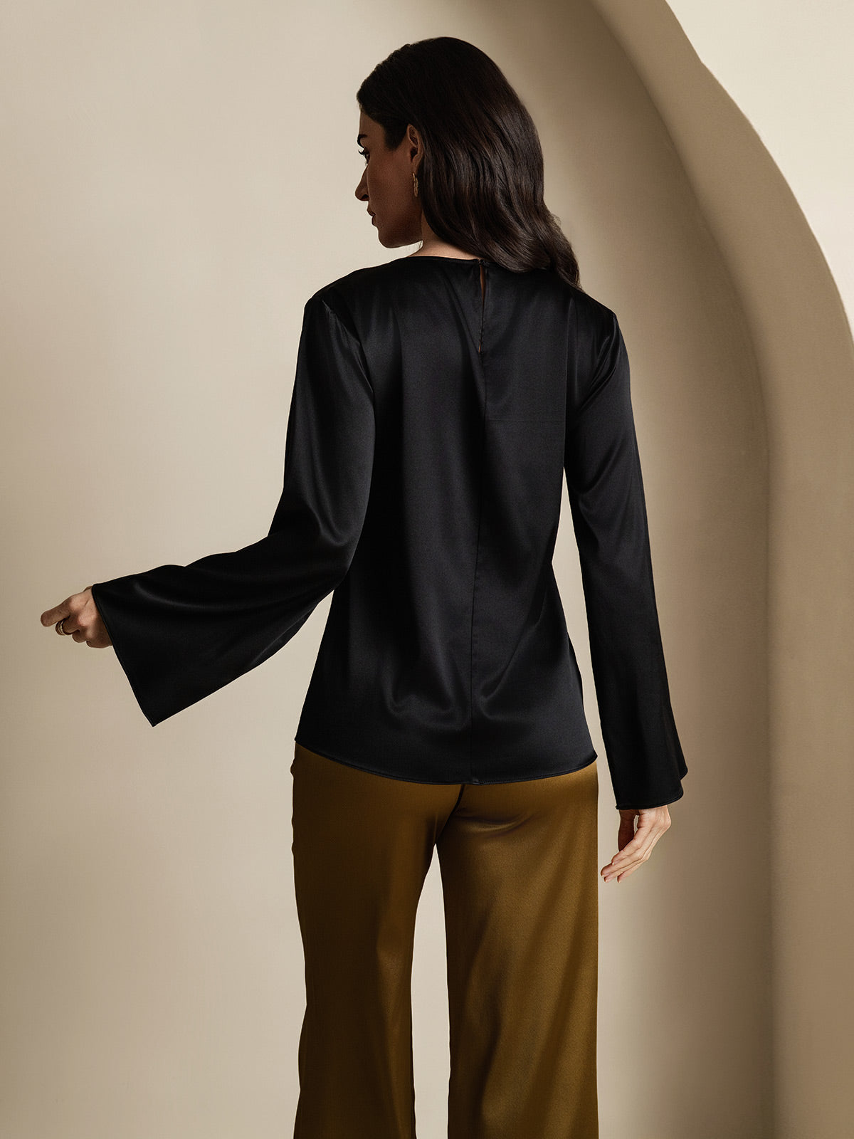 [Zwart] SilkSilky-NL 19Momme Lange Mouw Boat Hals Blouse 002