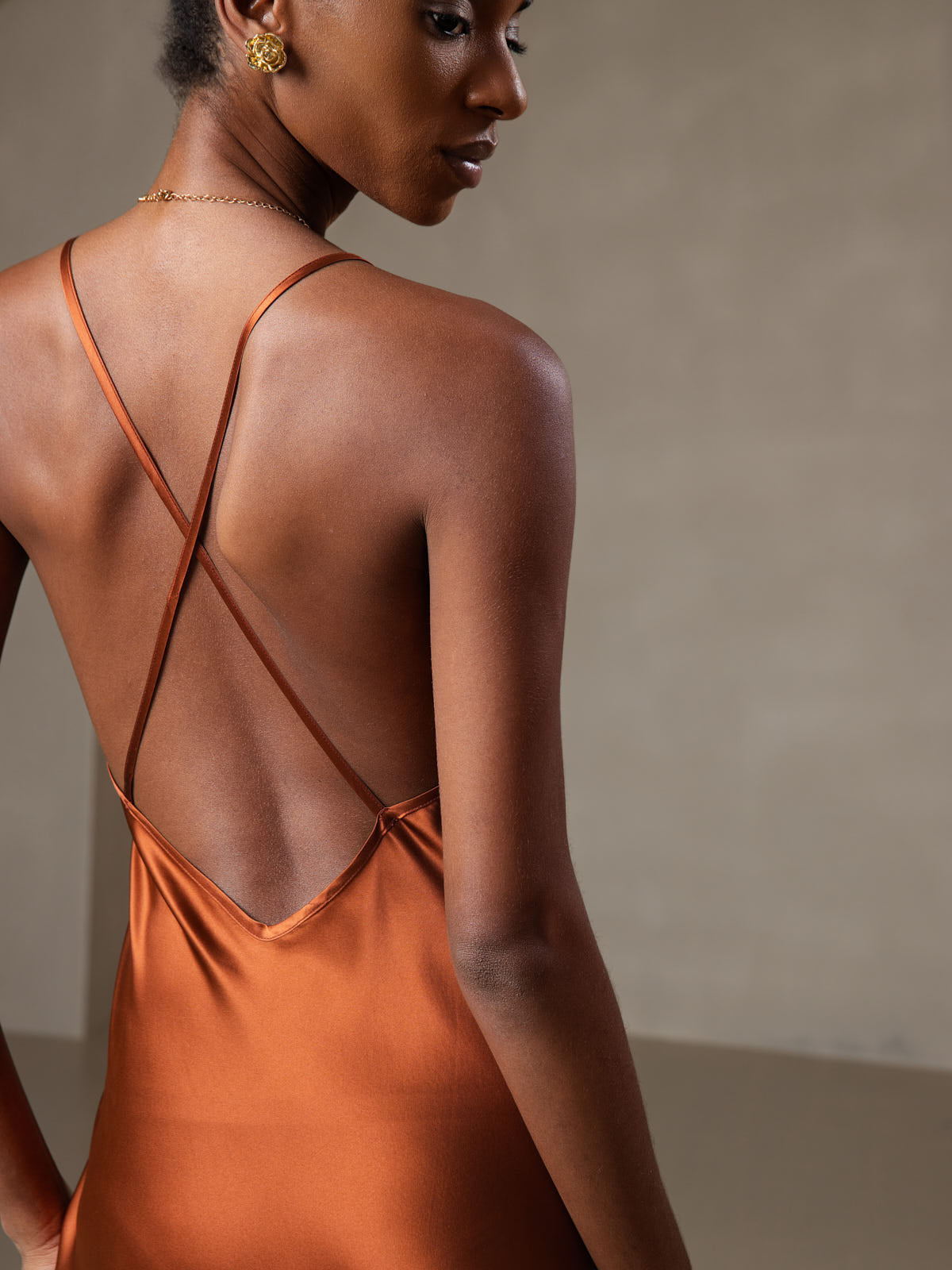 [Karamel] SilkSilky-NL Pure Silk Mouwloos V-Hals Jurk 001
