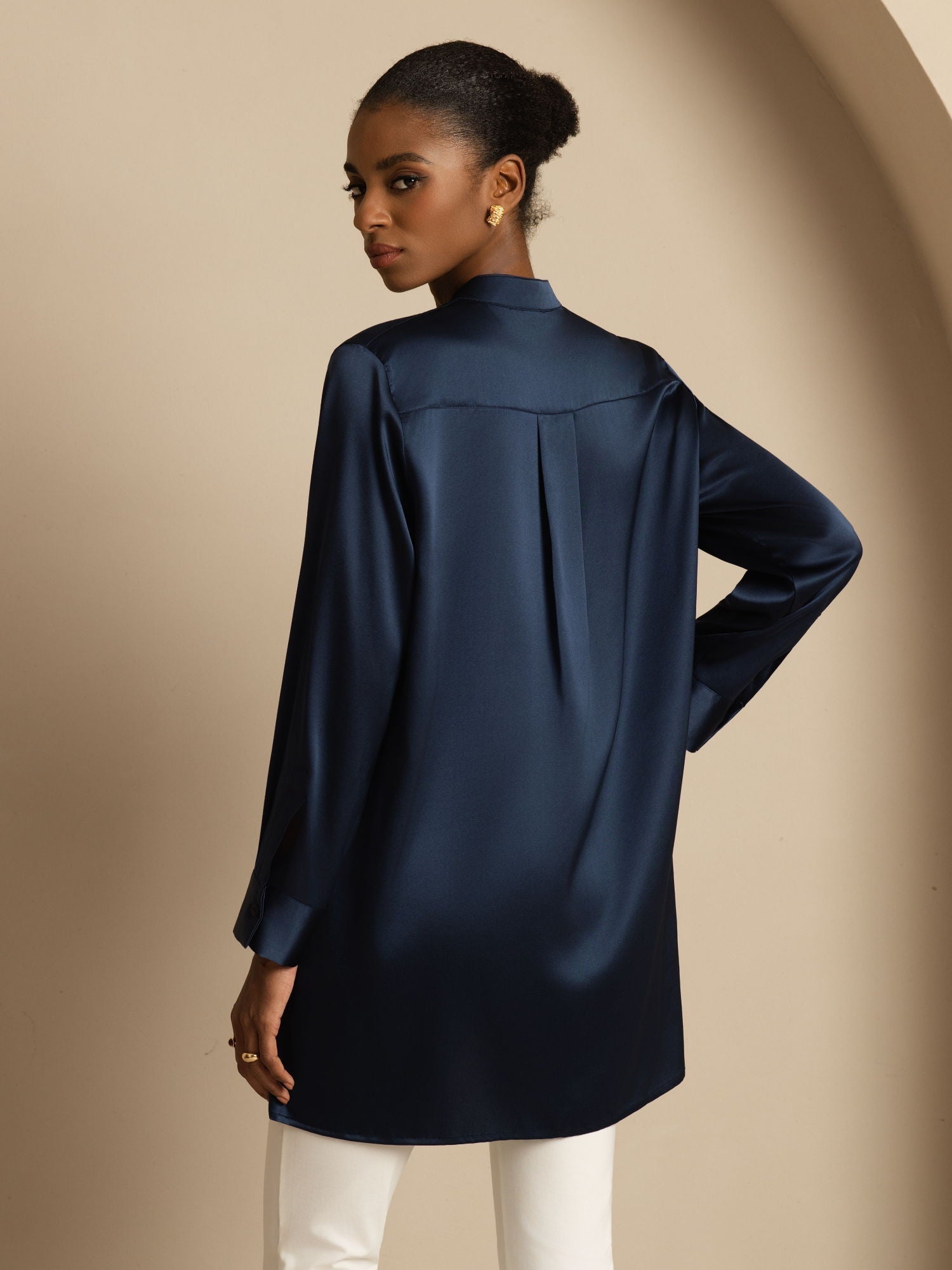[Donkerblauw] SilkSilky-NL 19Momme Lange Mouw Staande Kraag Blouse 002