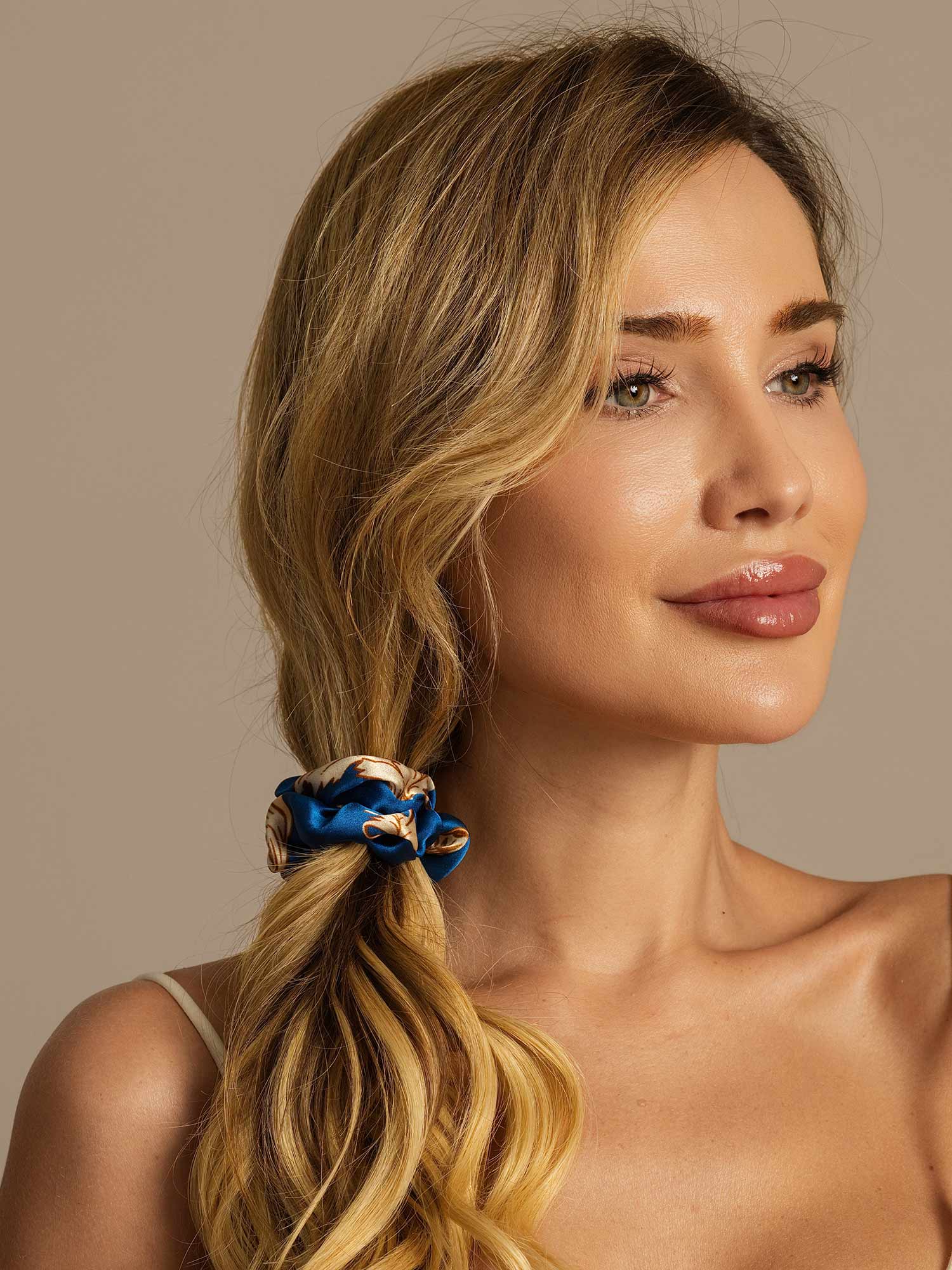 [Navy Draak] SilkSilky-NL 19Momme Scrunchie 001,