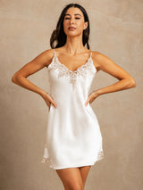 [Wit] SilkSilky-NL Spaghetti Strap Split Nachthemd 003