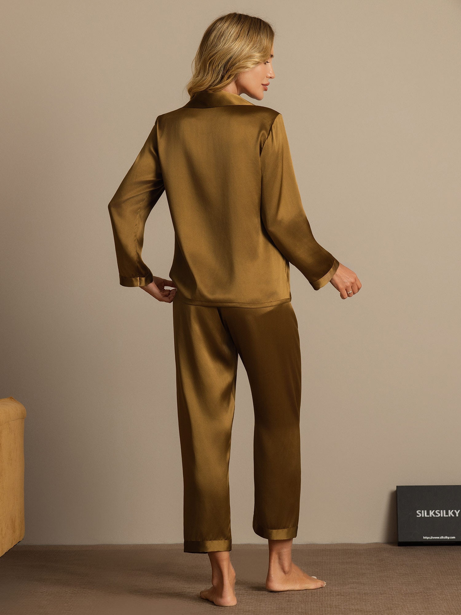 [Bruin] SilkSilky-NL Lange Mouw Notchkraag Dames Pyjama Set 002