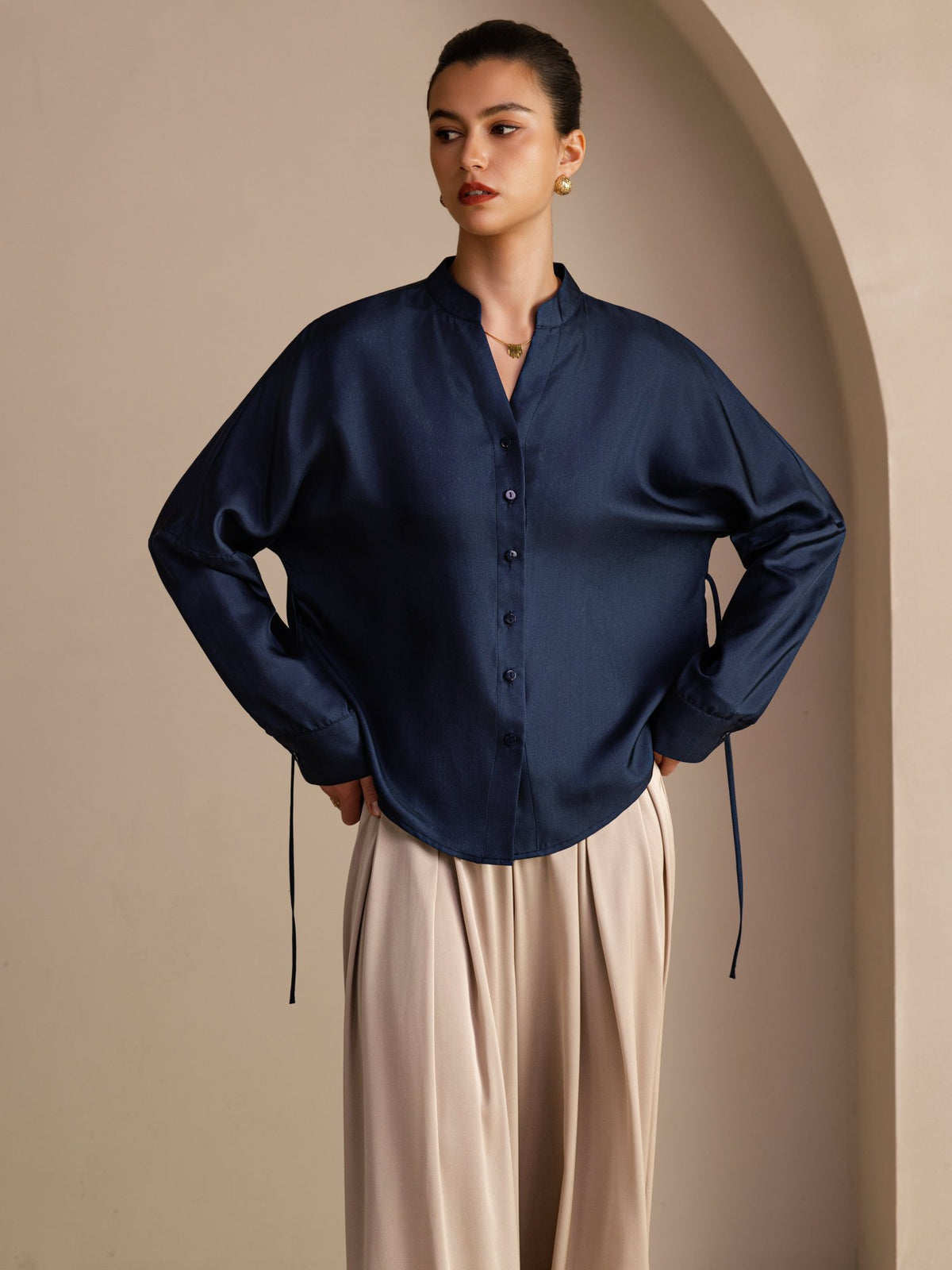 [Donkerblauw] SilkSilky-NL Long Sleeve Split Blouse 001