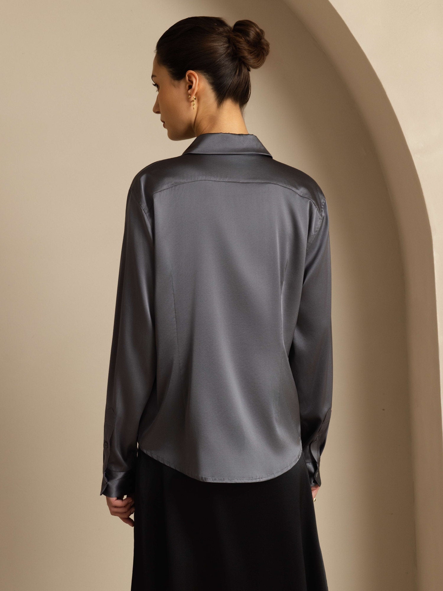 [Donkergrijs] SilkSilky-NL 19Momme Lange Mouw Reverskraag Dames Blouse 002