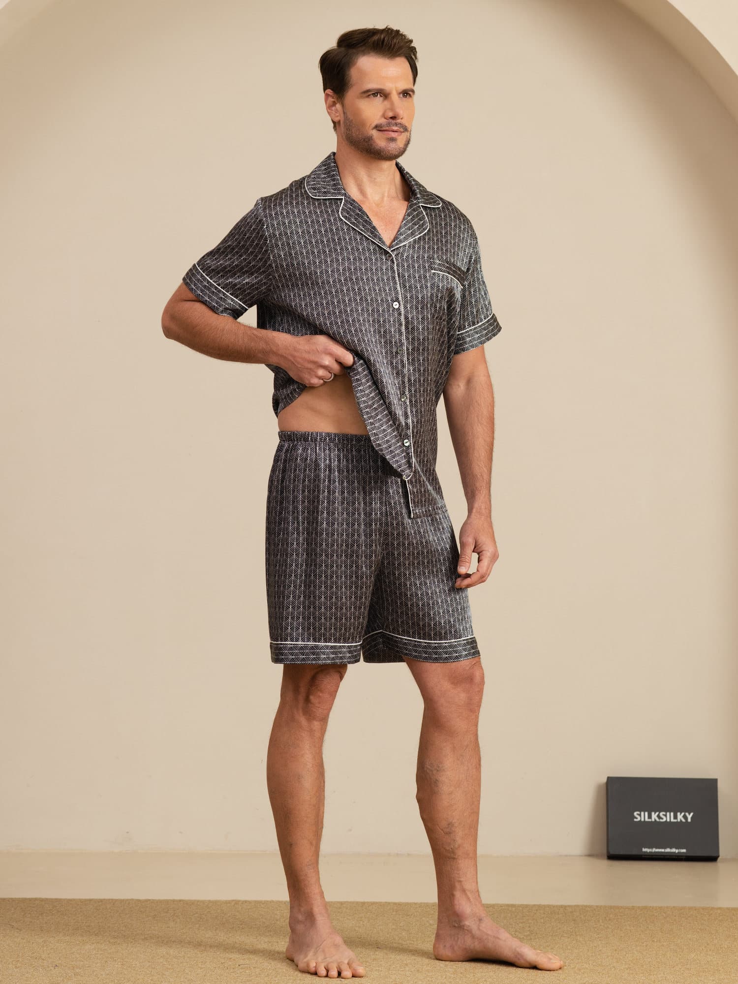 [Zwarte Ginkgo] SilkSilky-NL Korte Mouw Notchkraag Heren Pyjama Set 006