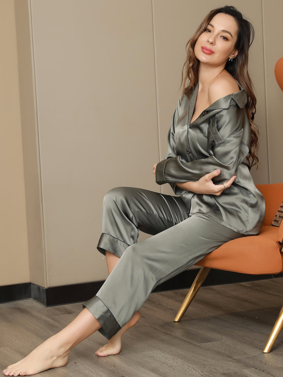 [Grijsachtig Groen] SilkSilky-NL Lange Mouw Womens Pajamas 001