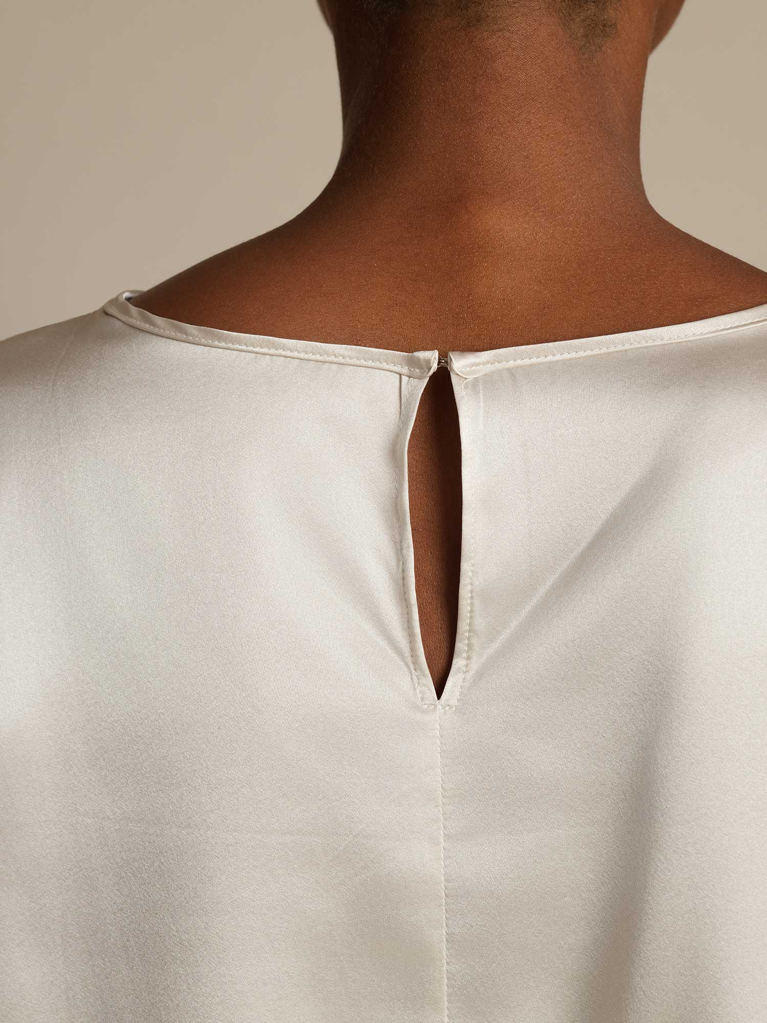 [Lichtgrijs] SilkSilky-NL 19Momme Zijde Ronde Hals Dames T-Shirt 005