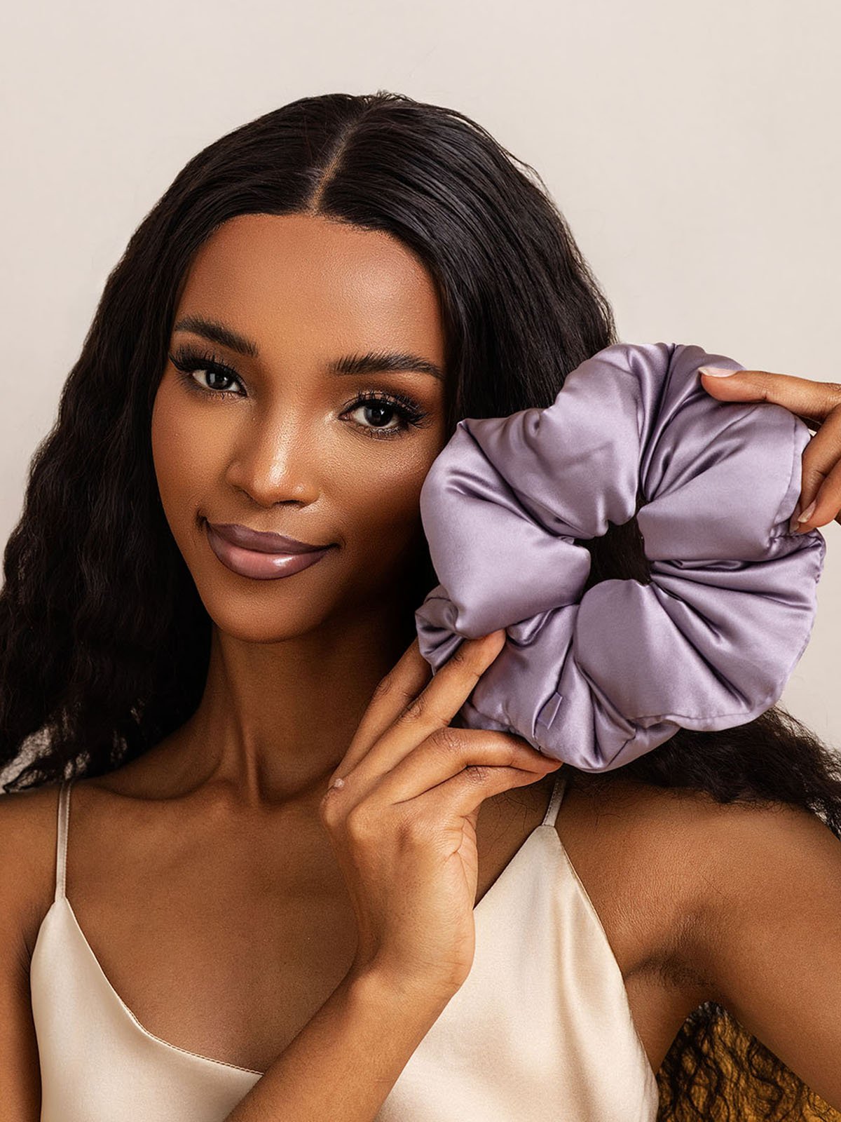 [Donkerpaars] SilkSilky-NL Zijde Scrunchie 001
