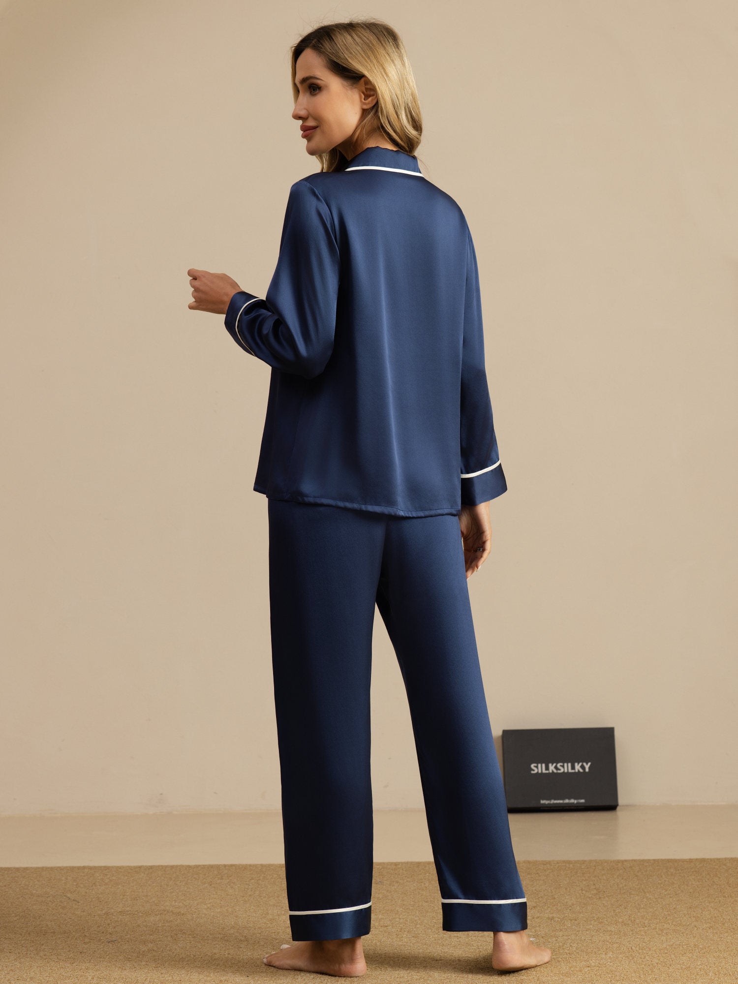 [Donkerblauw] SilkSilky-NL Lange Mouw Notchkraag Dames Pyjama Set 002