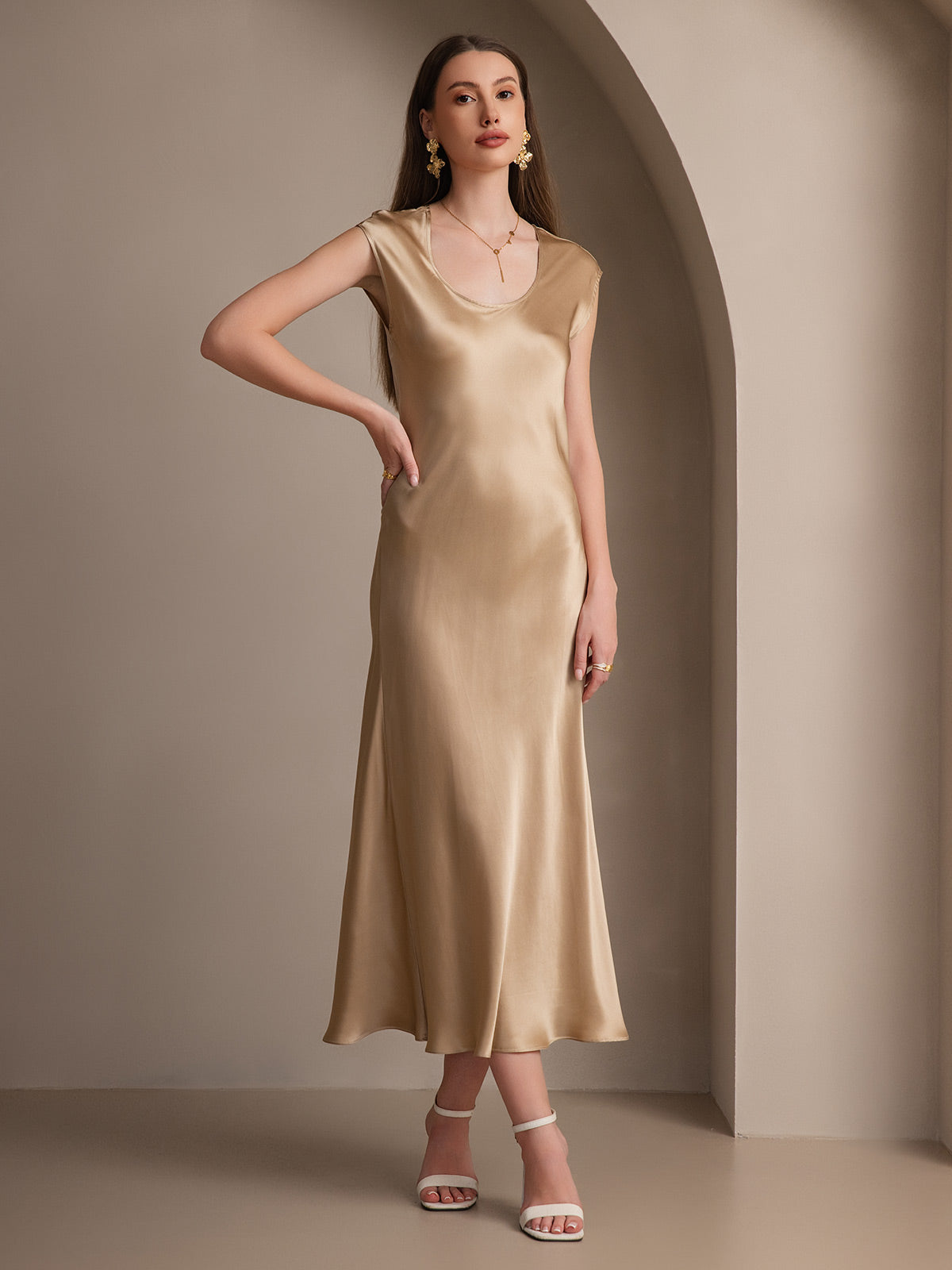SilkSilky-NL 19Momme Zijde Mouwloos Ronde Hals Jurk Champagne 001