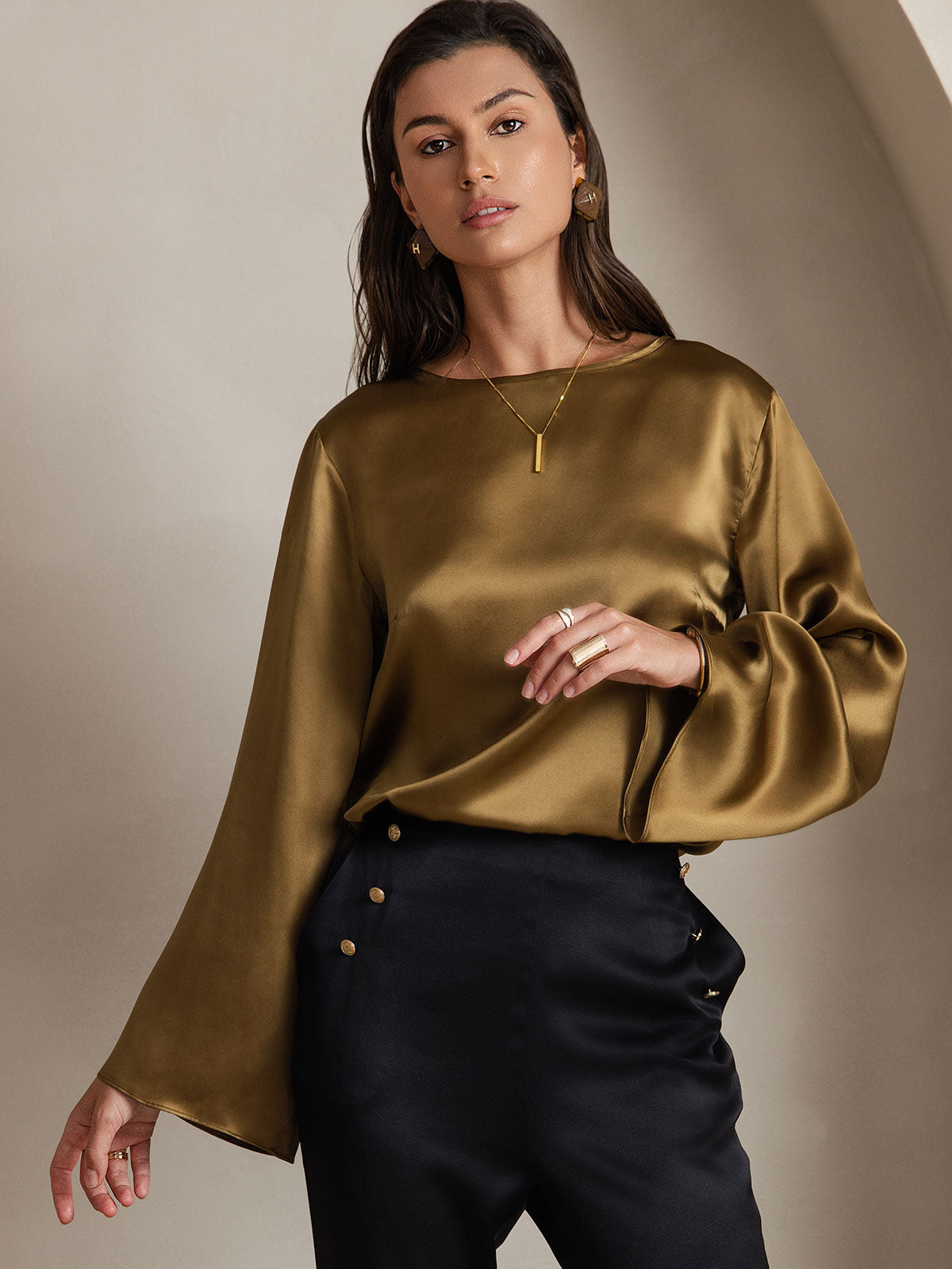 [Bruin] SilkSilky-NL 19Momme Zijde Bell Sleeve Ronde Hals Blouse 001