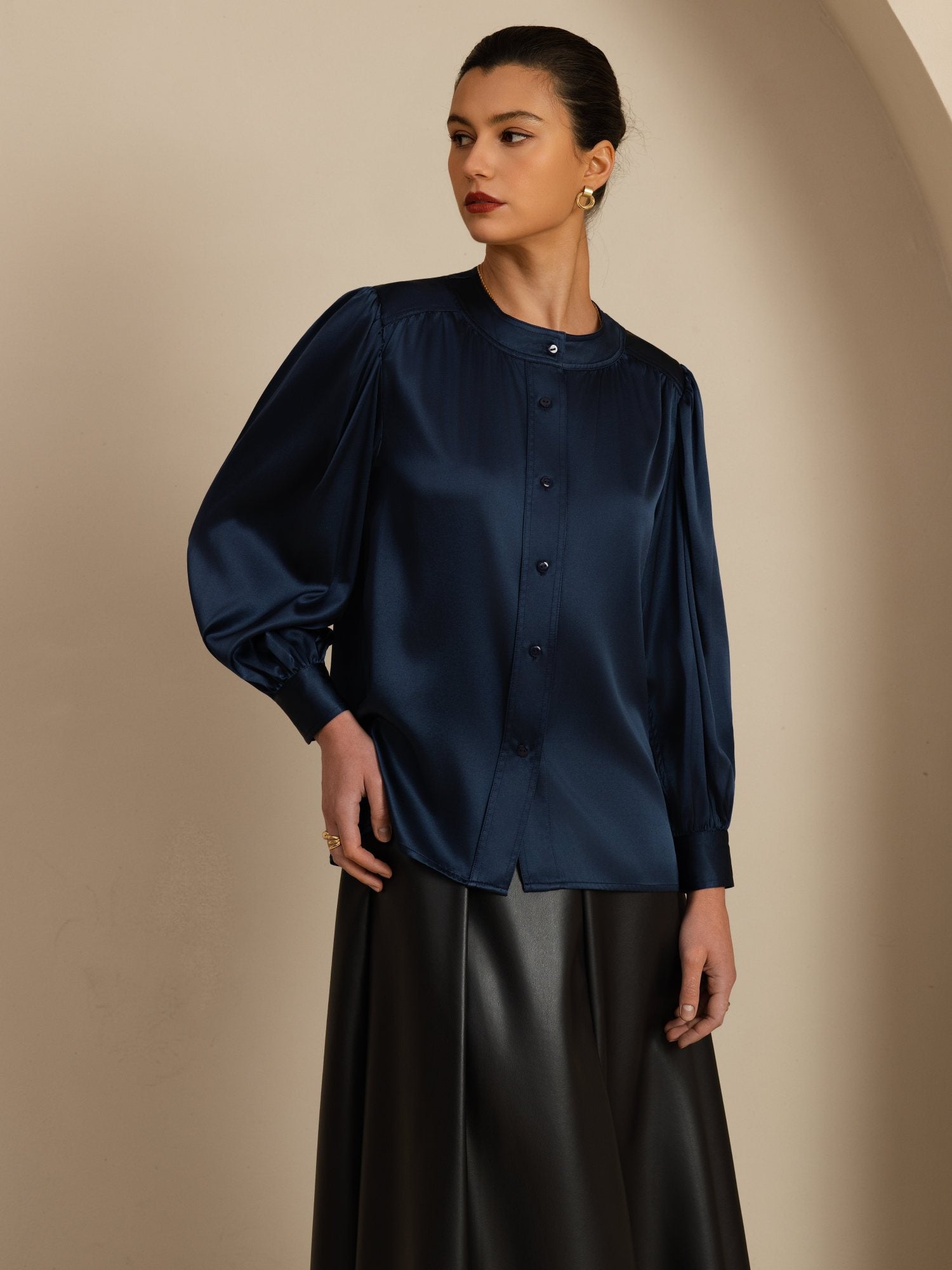 [Donkerblauw] SilkSilky-NL 19Momme Long Sleeve Round Neck Blouse 005
