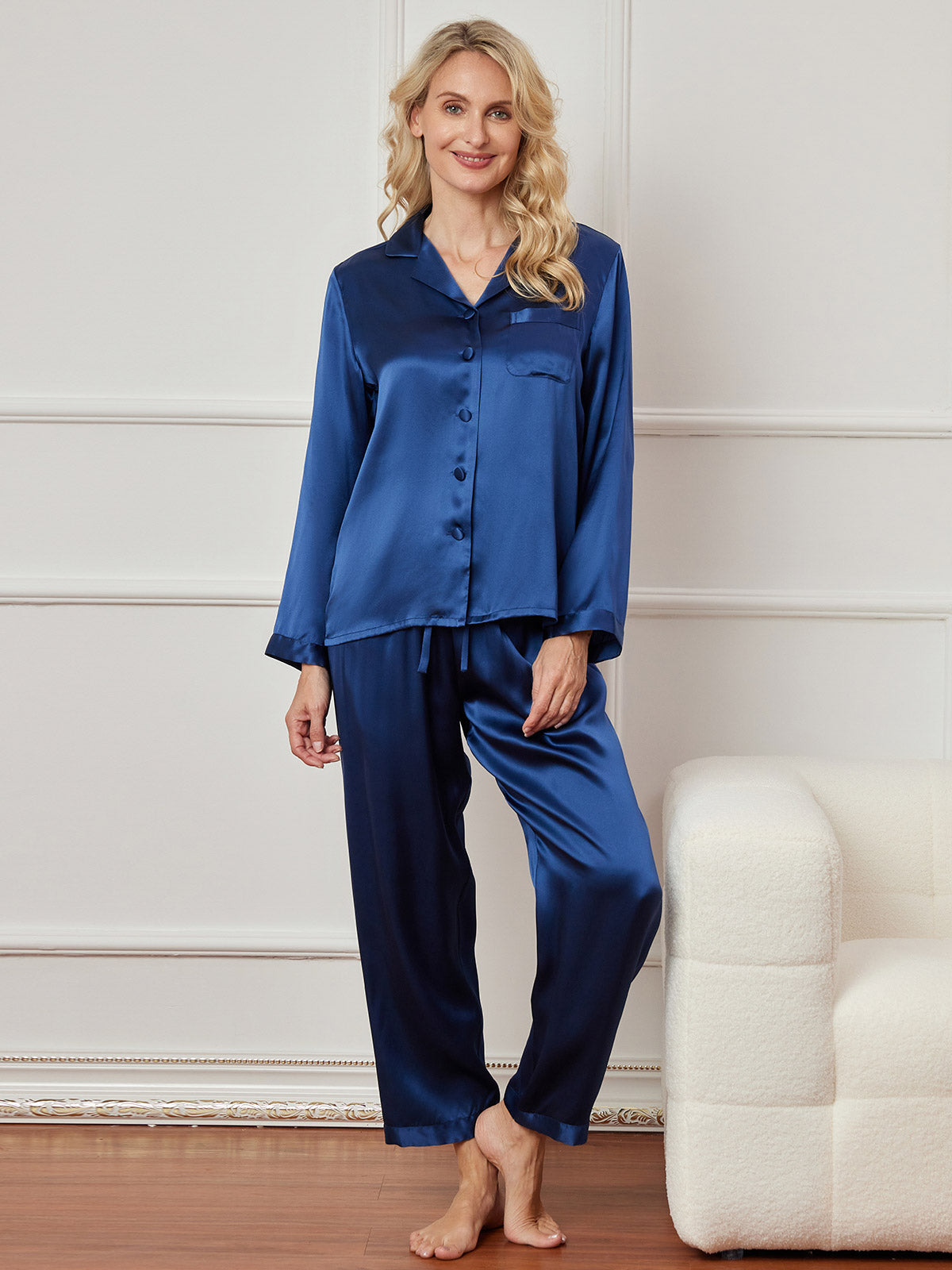 SilkSilky NL Pure Silk Lange Mouw Revers Dames Pyjama Set Donkerblauw 001