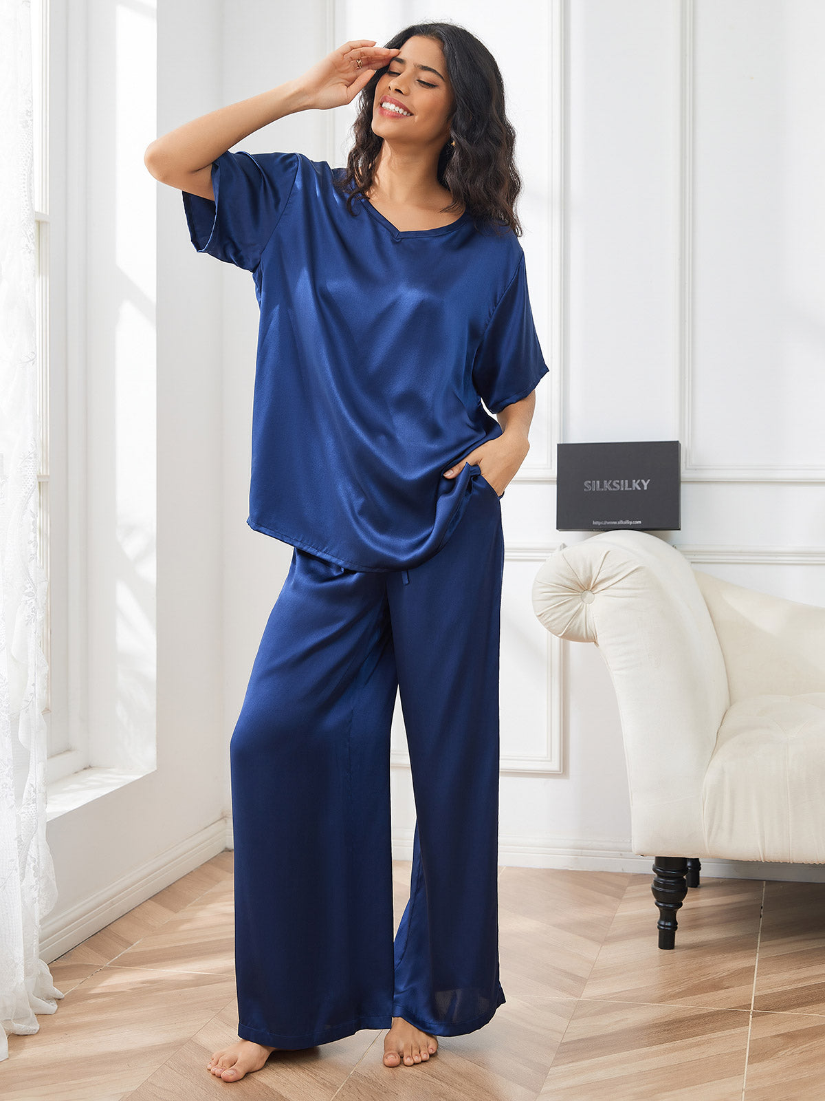 SilkSilky NL Pure Silk Korte Mouw V Hals Dames Pyjama Set Donkerblauw 001