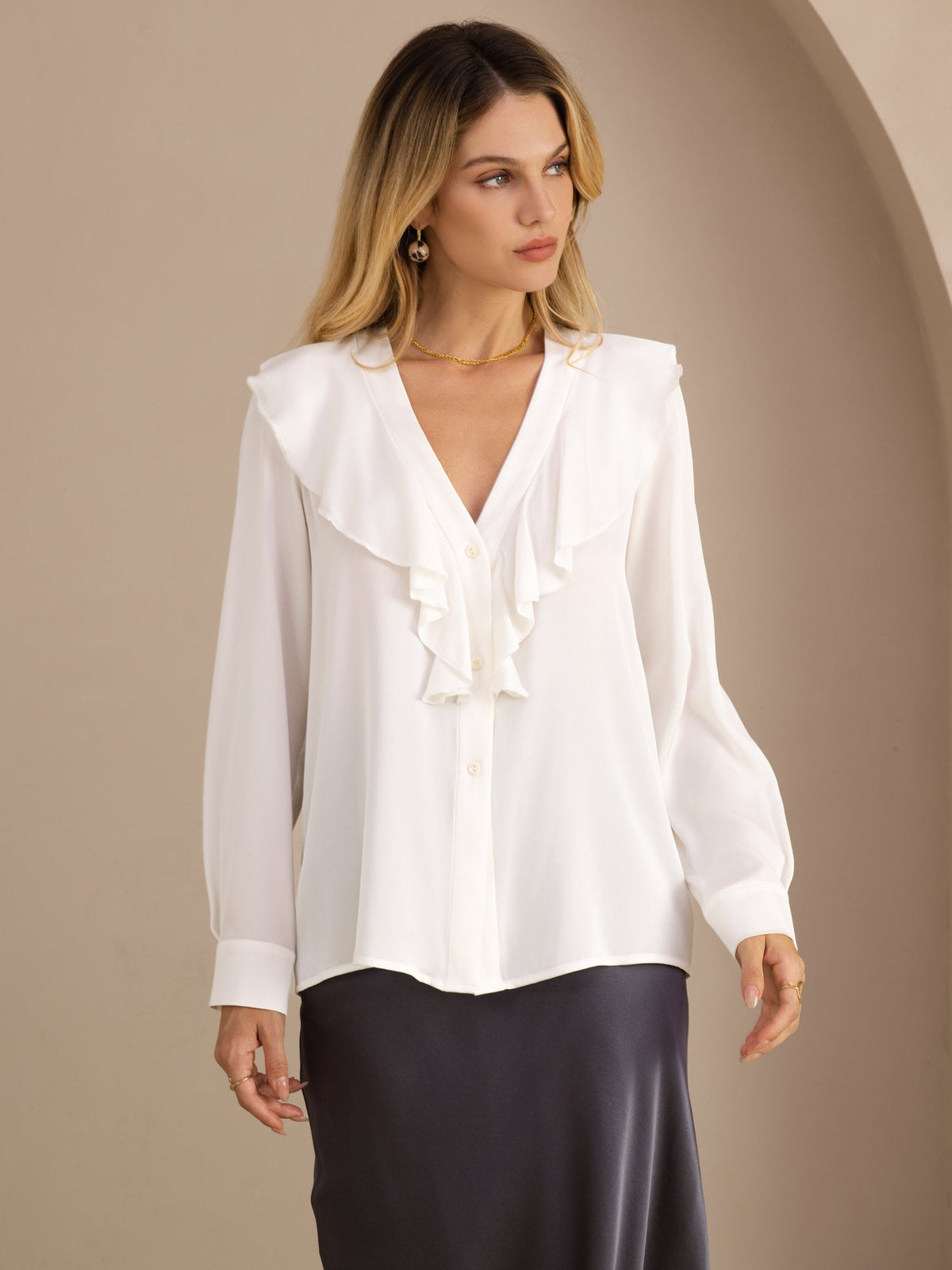 [Wit] SilkSilky-NL Long Sleeve Deep V Neck Blouse 001