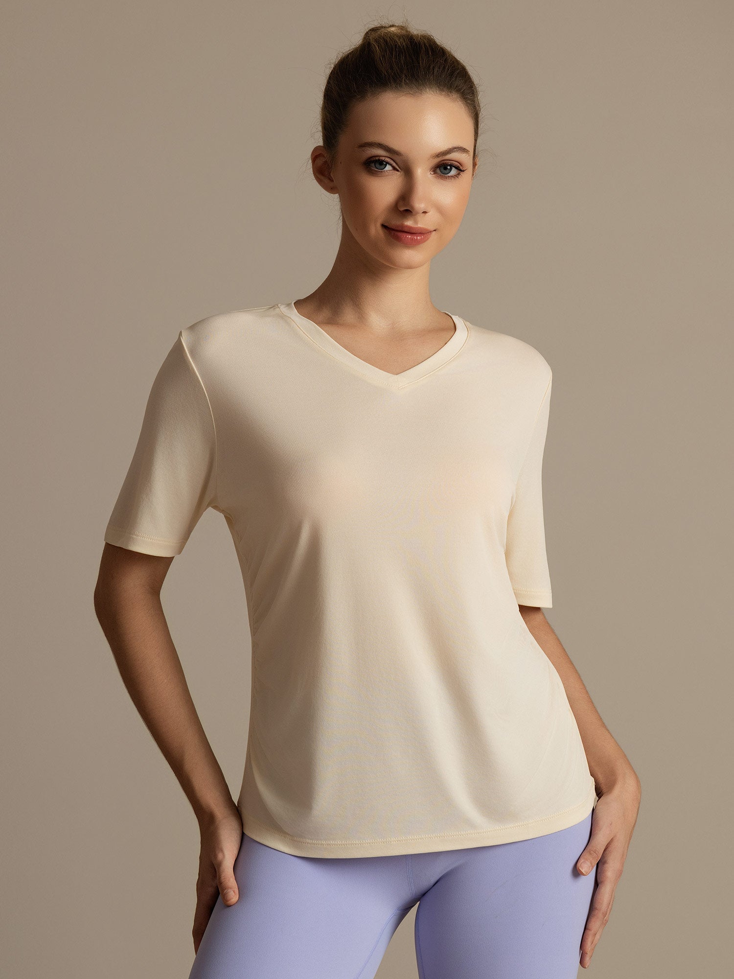 [Beige] SilkSilky-NL Korte Mouw V Hals Dames T-Shirt 001
