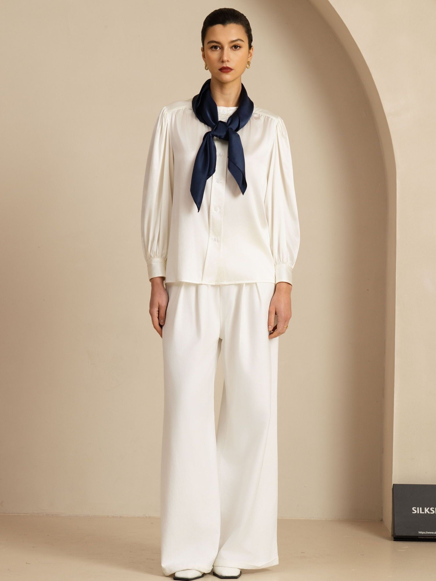 [Donkerblauw] SilkSilky-NL Pure Silk Scarf 004