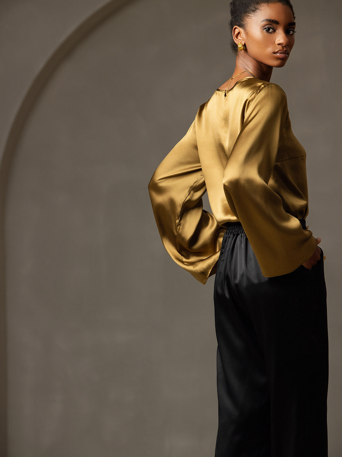 [Bruin] SilkSilky-NL 19Momme Lange Mouw Boat Hals Blouse 006