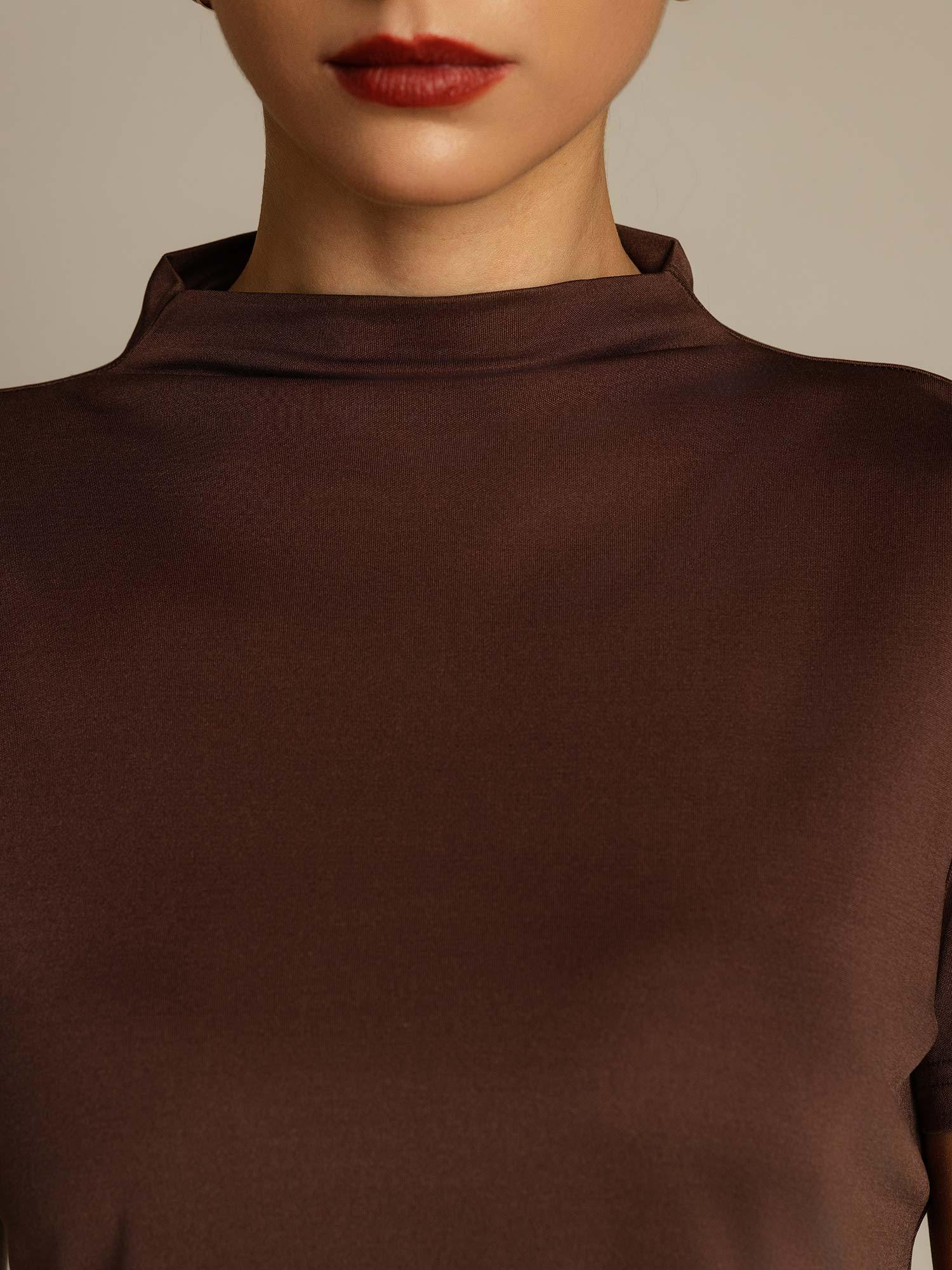[Koffie] SilkSilky-NL Zijde Kraag Dames T-Shirt 004