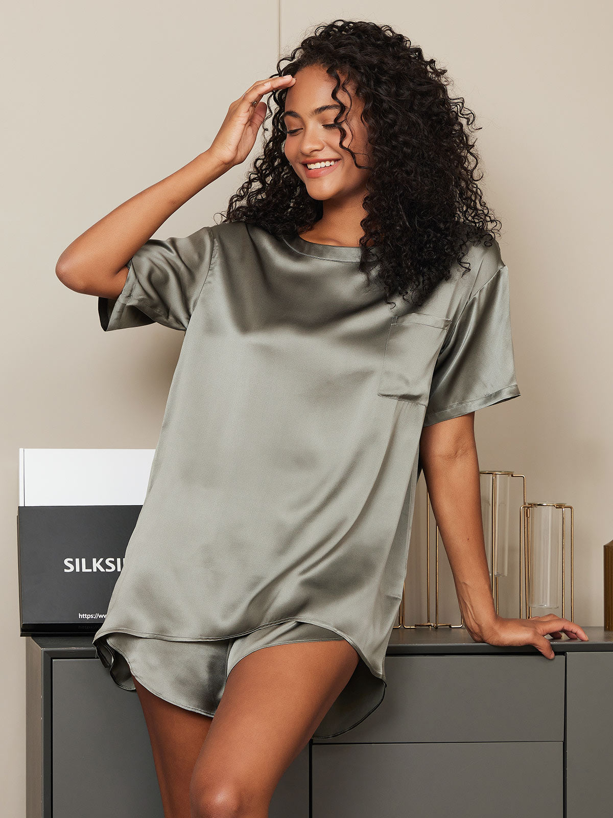 [Grijsachtig Groen] SilkSilky-NL Short Sleeve Split Dames Pyjama Set 001