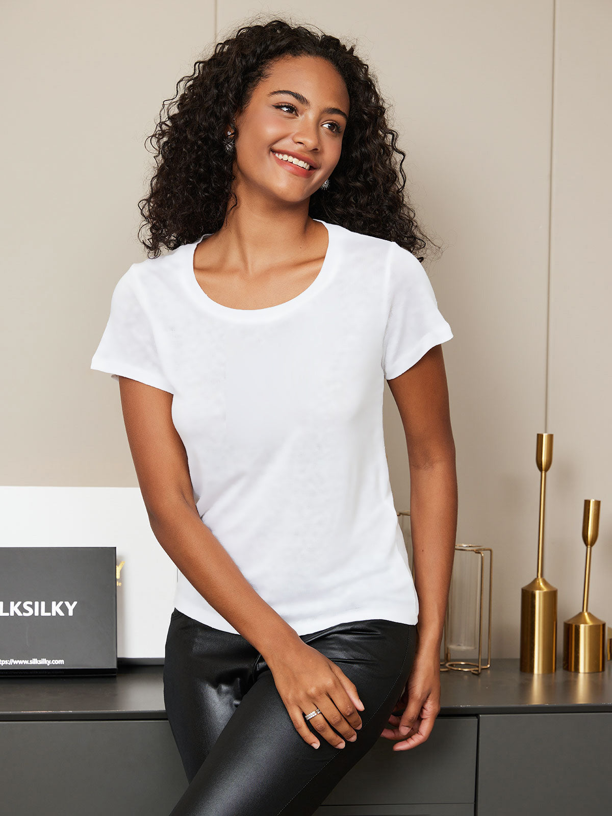 SilkSilky-NL Zijde Gebreid Korte Mouw Ronde Hals Dames T-Shirt Wit 003