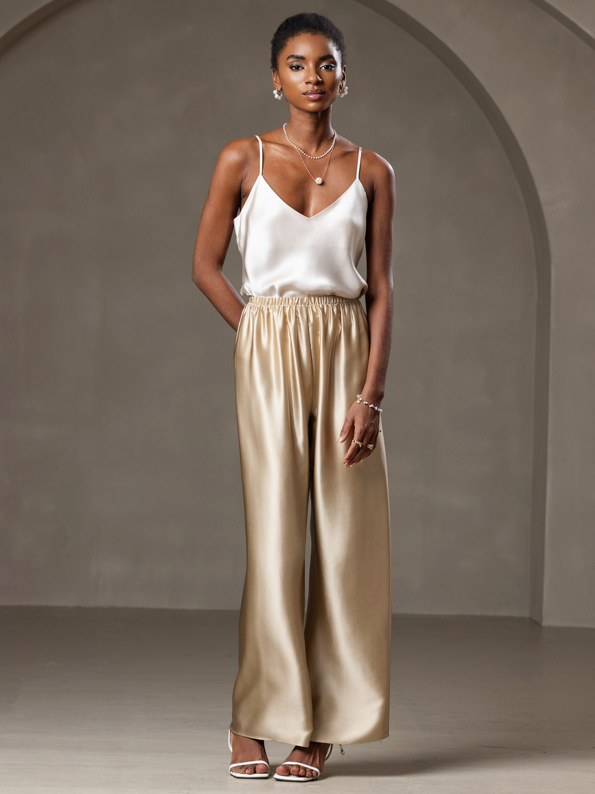[Beige] SilkSilky-NL V-Hals Cami-Top 007