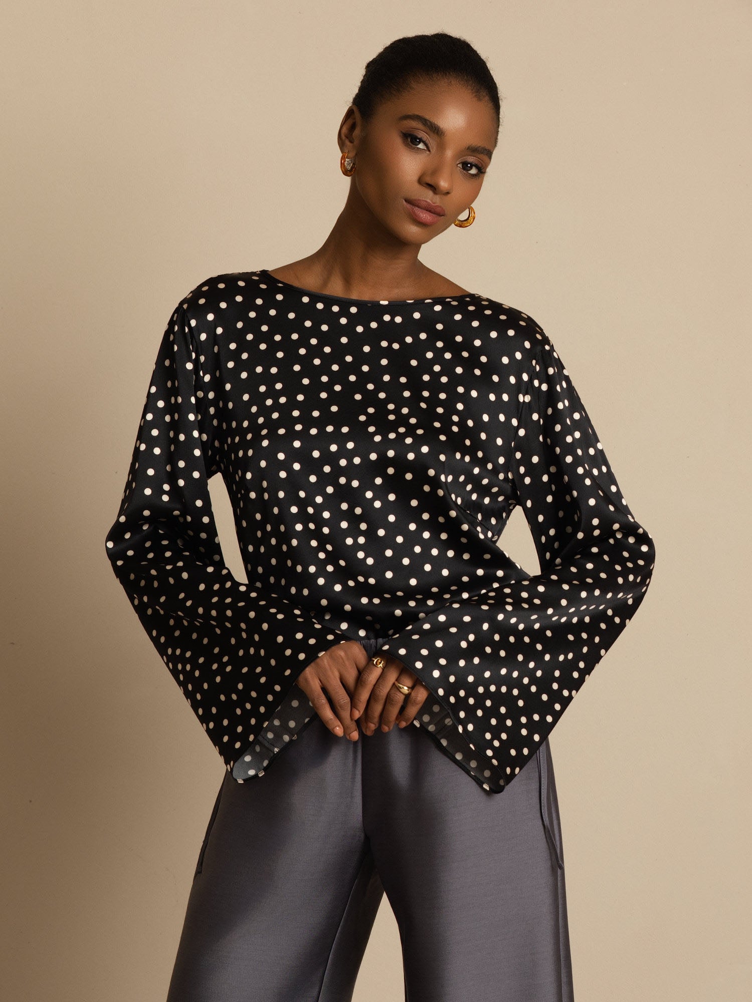 [Stippen] SilkSilky-NL 19Momme Zijde Bell Sleeve Ronde Hals Blouse 001