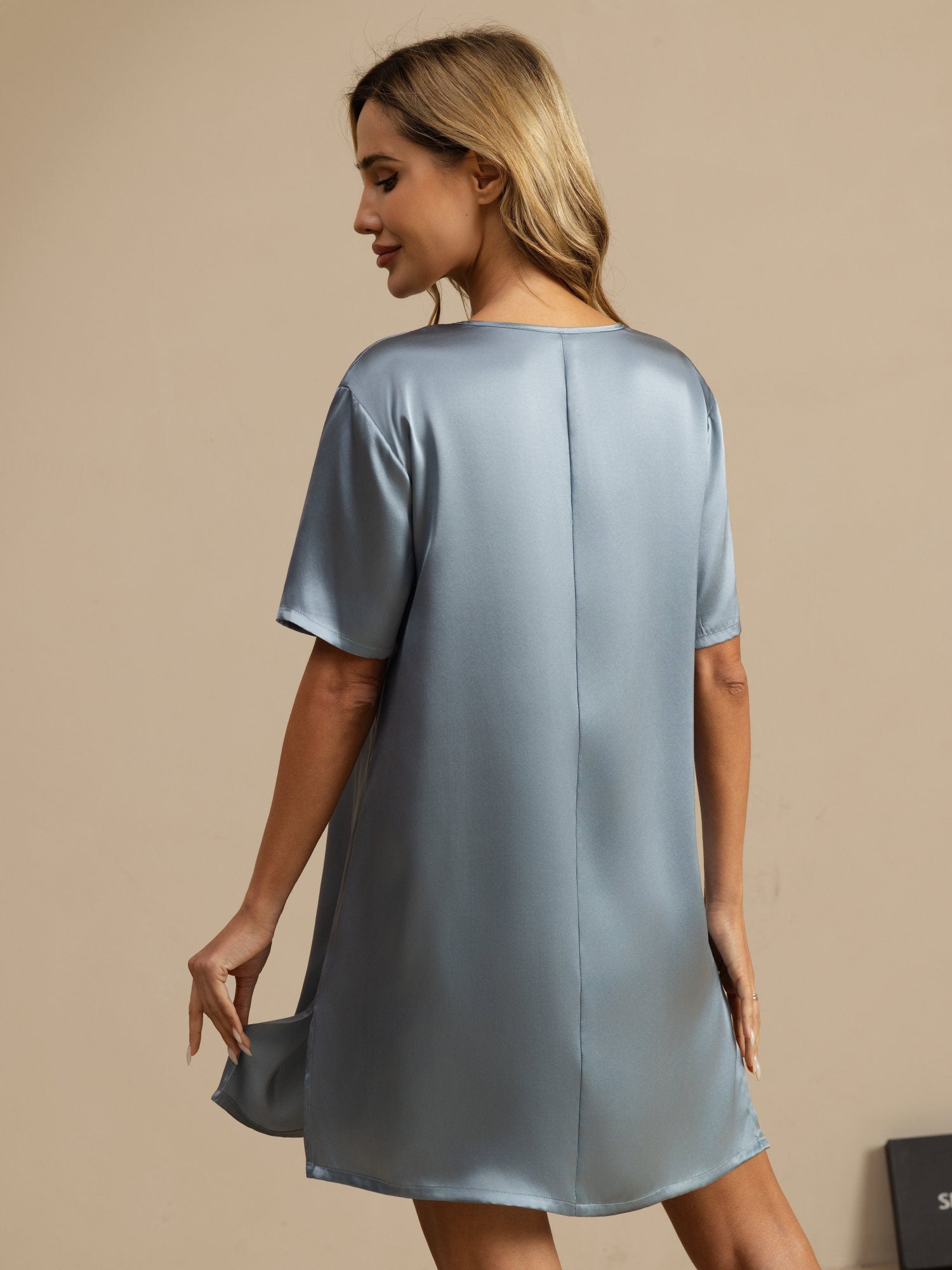 [Grijsachtig Blauw] SilkSilky-NL Half Sleeve V Neck Nachthemd 002
