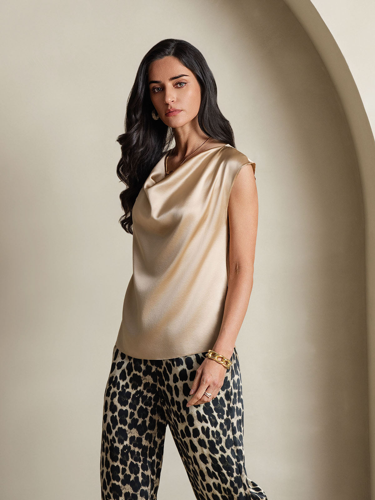 [Champagne] SilkSilky-NL 19Momme Zijde Mouwloos Cowl Hals Dames T-Shirt 004