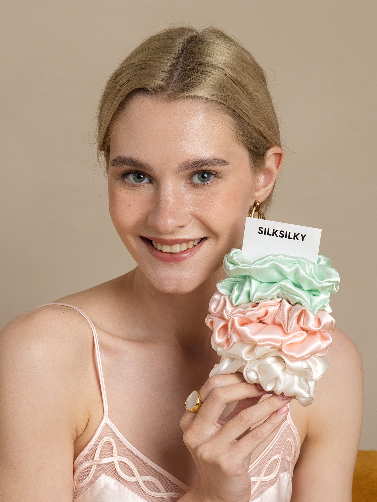 [Group2] SilkSilky-NL Pure Silk Scrunchie 002