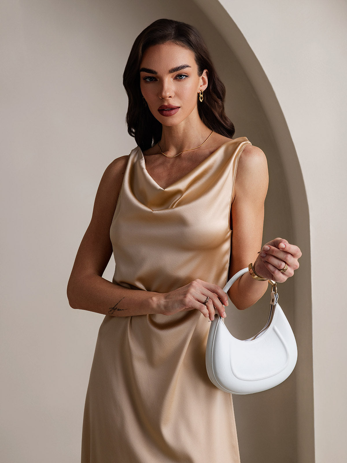 [Champagne] SilkSilky-NL 19Momme Zijde Mouwloos Cowl Hals Jurk 002