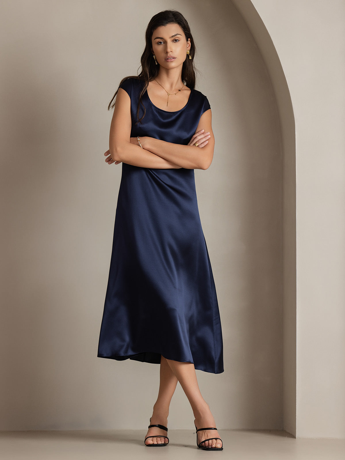 SilkSilky-NL 19Momme Zijde Mouwloos Ronde Hals Jurk Donkerblauw 002