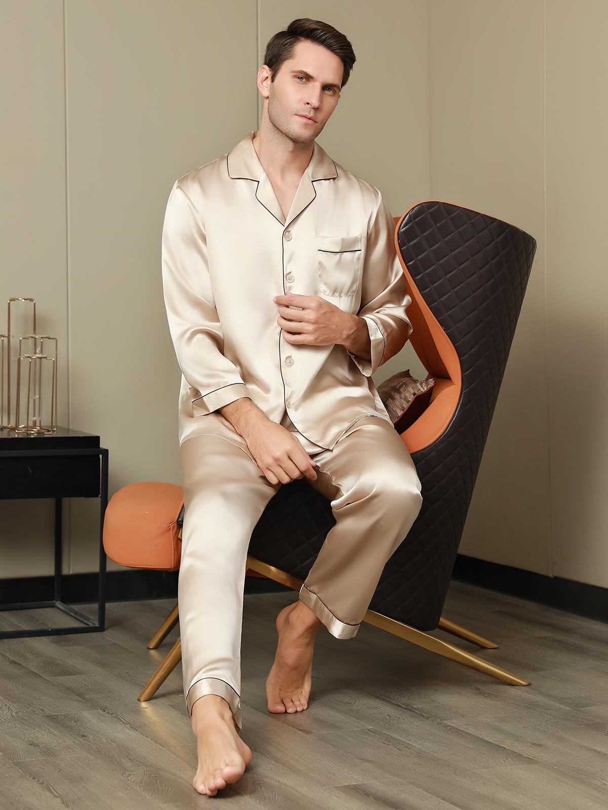 SilkSilky-NL Lange Mouw Revers Heren Pyjama Set Tan 001