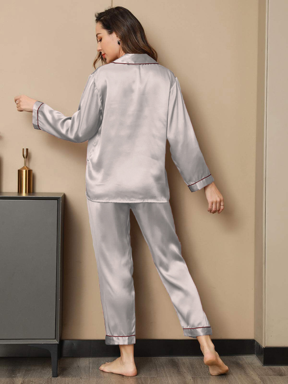 [Zilver] SilkSilky-NL Pure Silk Lange Mouw Revers Dames Pyjama Set 003