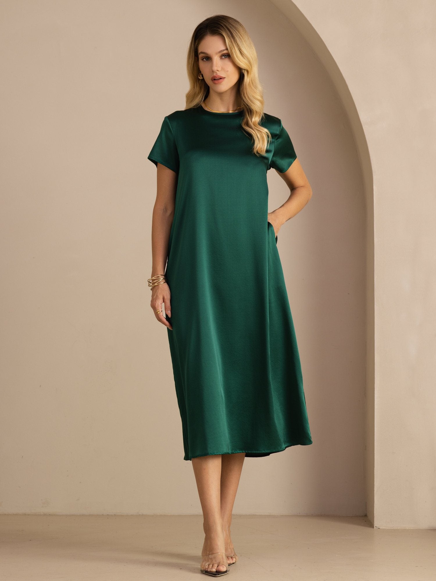 [Donkergroen] SilkSilky-NL Short Sleeve Round Neck Jurk 001