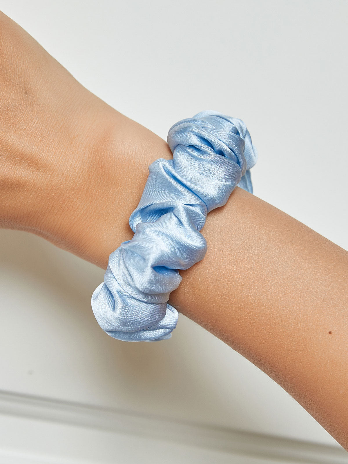 [Lichtblauw] SilkSilky-NL 19Momme Scrunchie 001