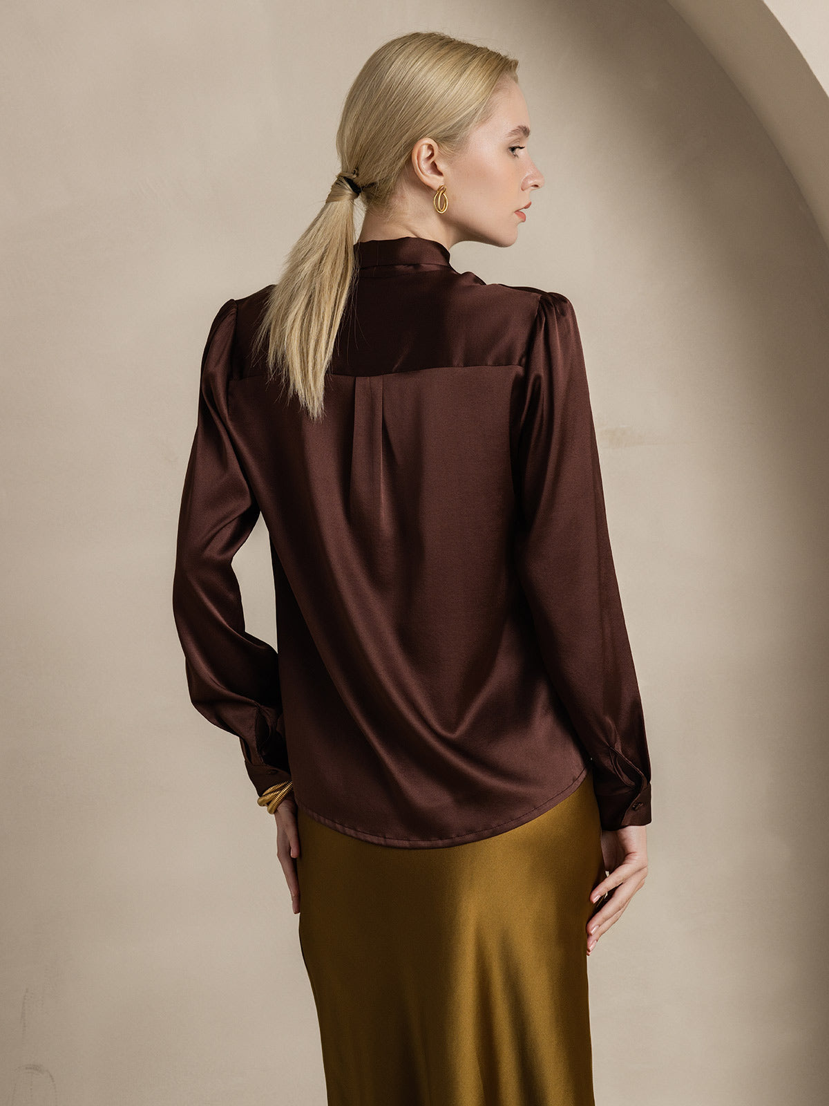 SilkSilky-NL 19Momme Zijde Lange Mouw Binda Hals Dames Blouse Koffie 002