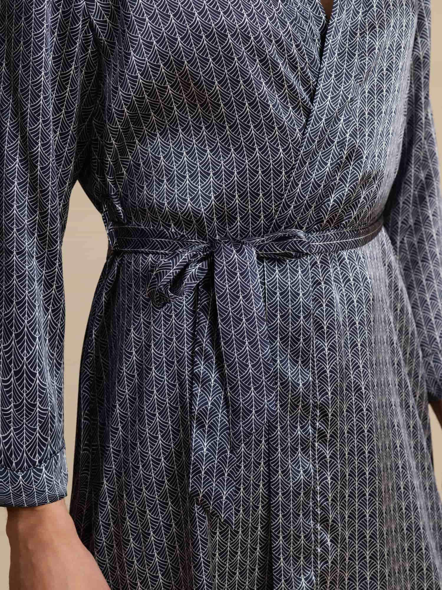 [Marine Ginkgo] SilkSilky-NL Long Sleeve V Neck Heren Kamerjas 006