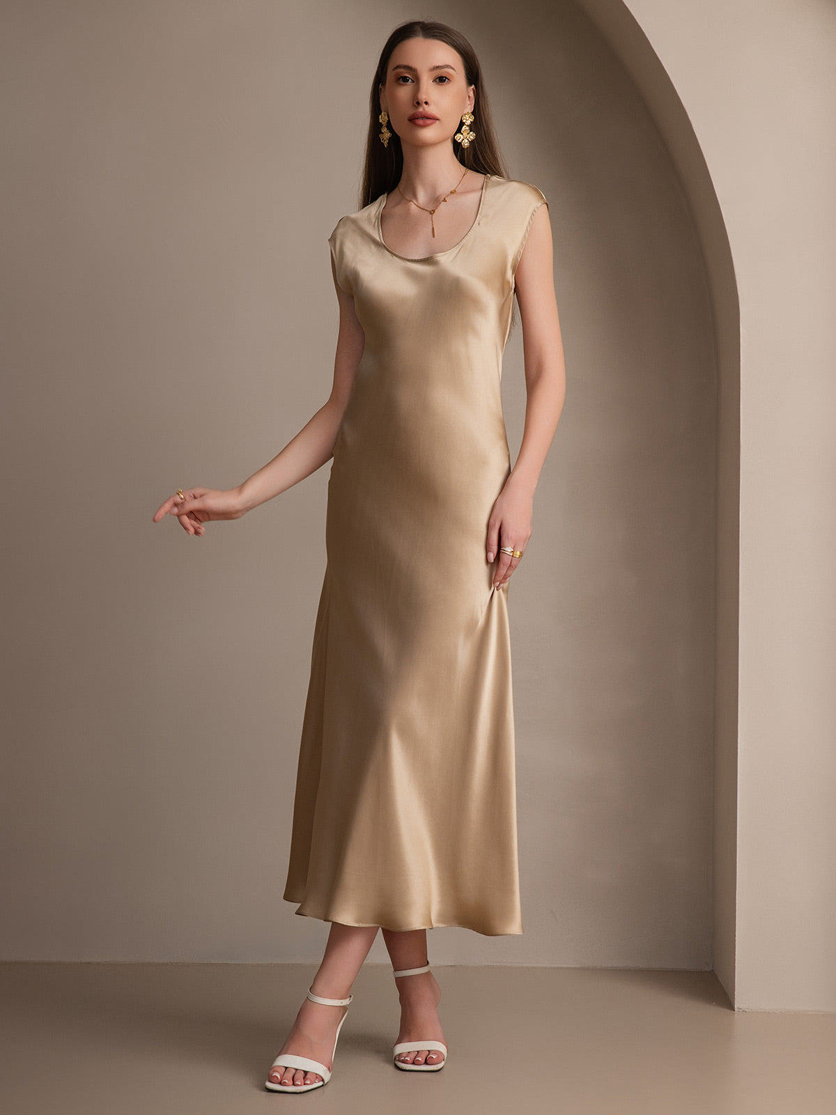 SilkSilky-NL 19Momme Zijde Mouwloos Ronde Hals Jurk Champagne 004