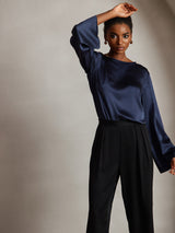 [Donkerblauw] SilkSilky-NL Long Sleeve Boat Neck Blouse 005