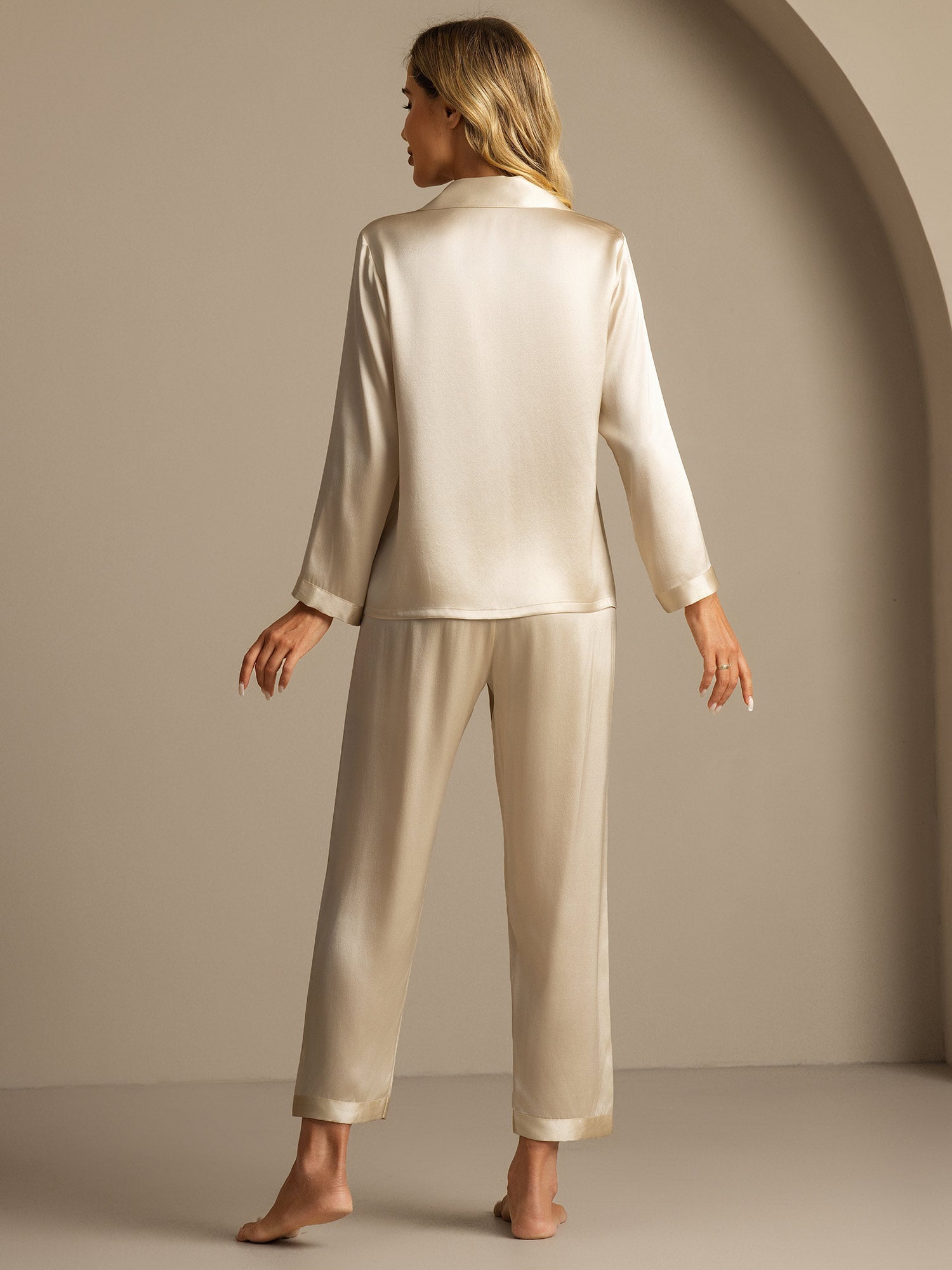 [Champagne] SilkSilky-NL Lange Mouw Notchkraag Dames Pyjama Set 002