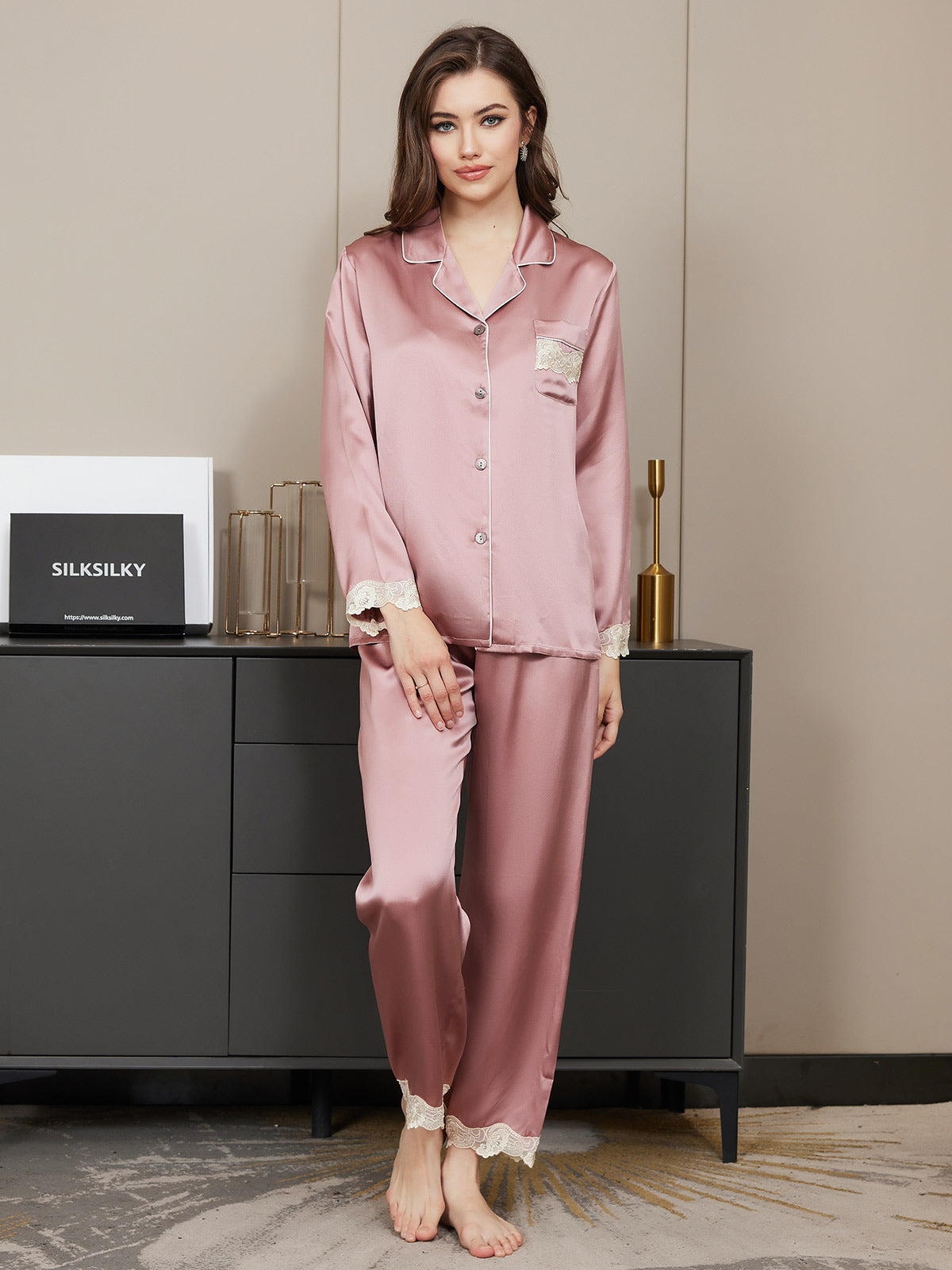 SilkSilky NL Pure Silk Lange Mouw Revers Dames Pyjama Set BleekMauve 005