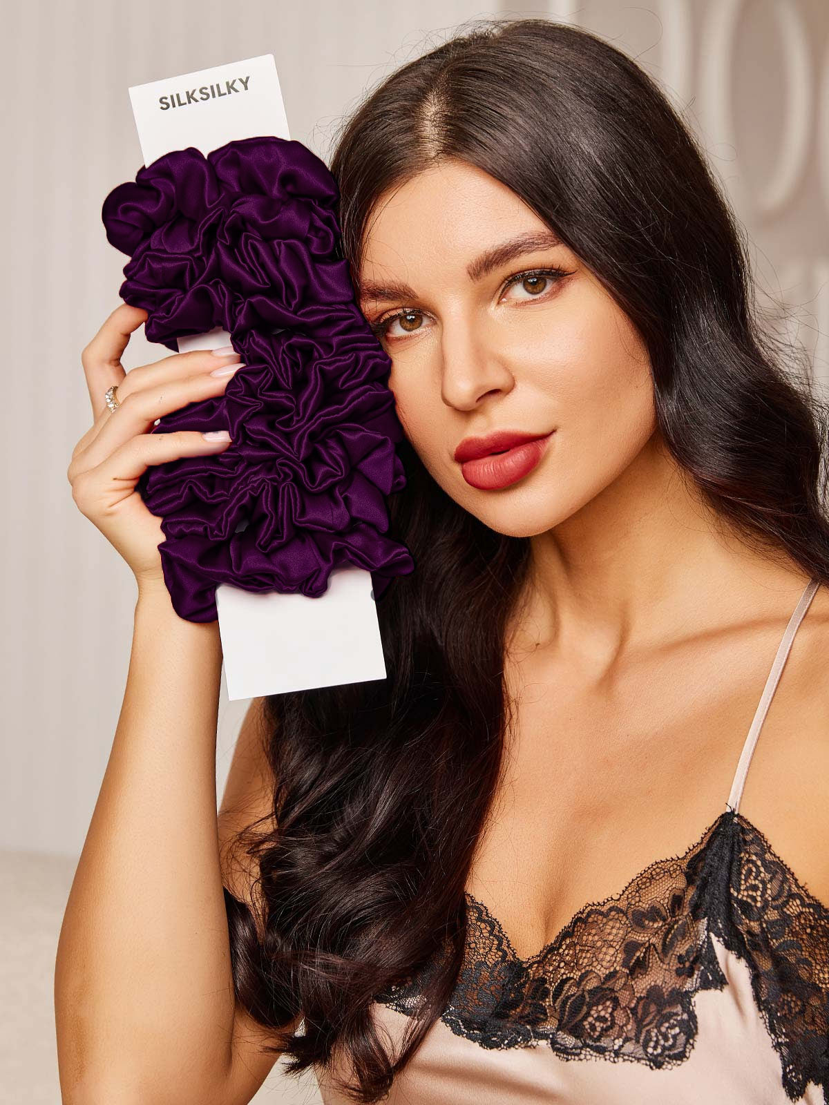 [Donkerpaars] SilkSilky-NL 19Momme Scrunchie 002