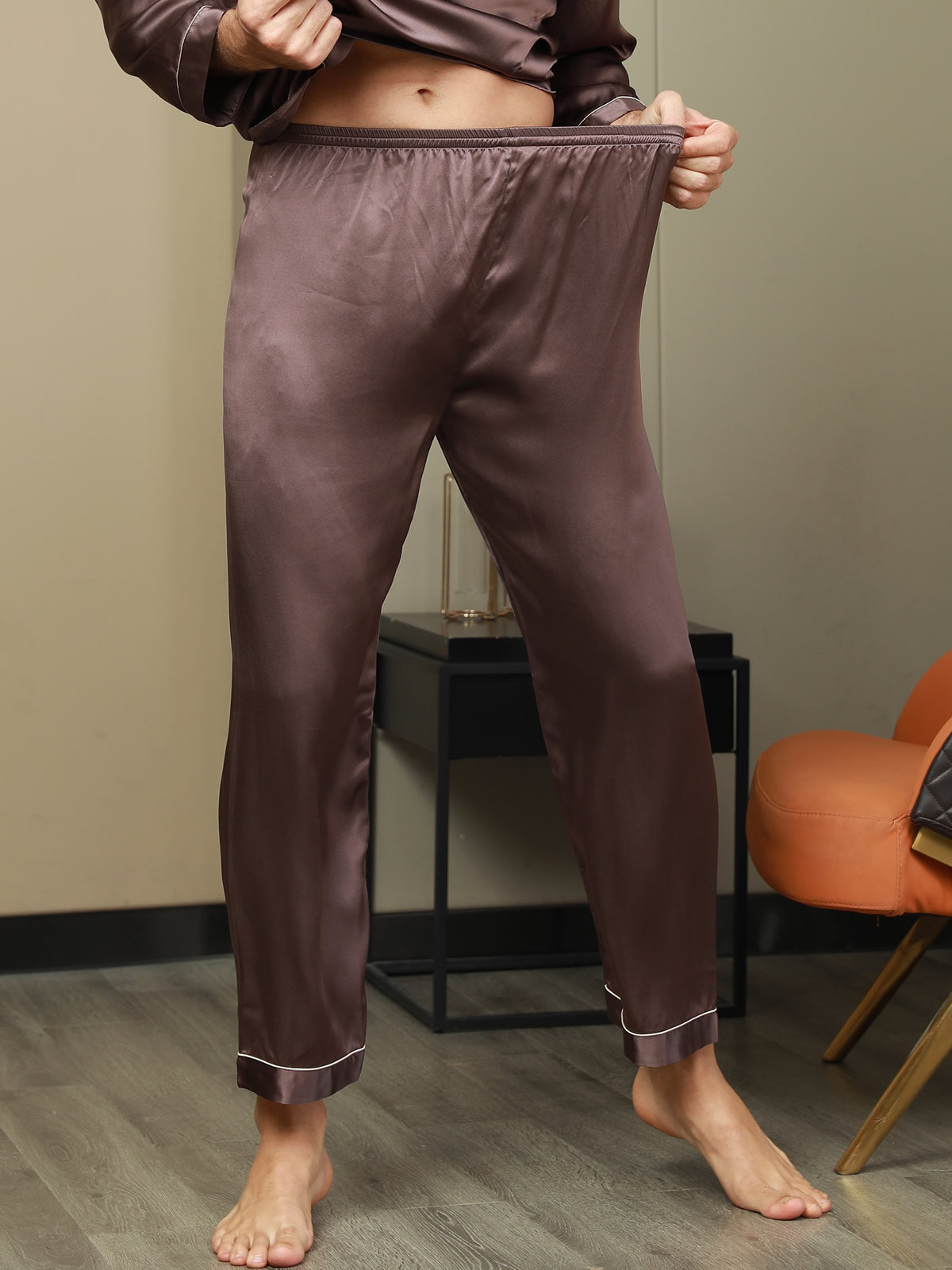 SilkSilky NL Pure Silk Mens Sleep Bottoms Koffie 001