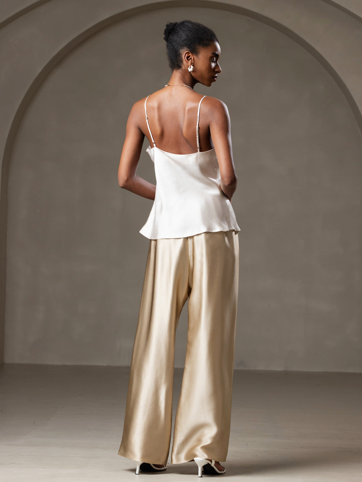 [Beige] SilkSilky-NL Camisoles 002