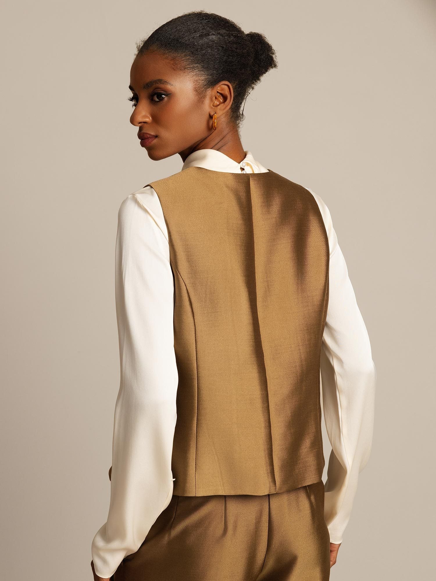 [Brons] SilkSilky-NL 32Momme Silk-Wool Blend Womens Vest 002