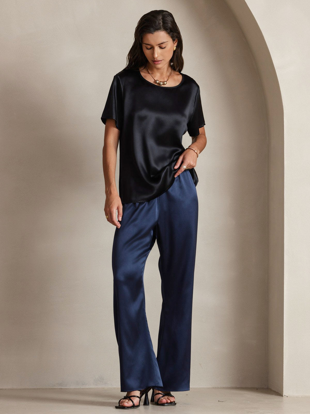 SilkSilky-NL Korte Mouw Ronde Hals Dames T-Shirt Zwart 006